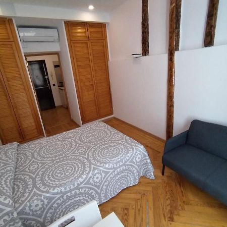 Estudio - Puerta Del Sol Madrid Exteriör bild